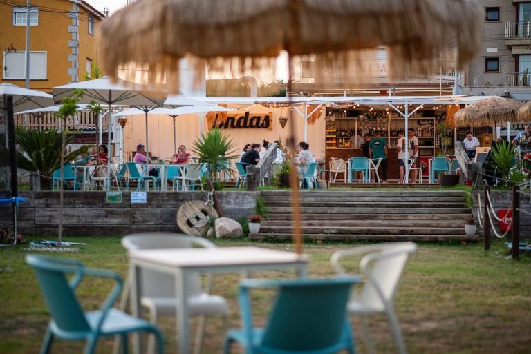 Asi de bonita se ve nuestra terraza al atardecer 🌅 Ven a disfrutarla cuando quieras con uno de  768x513