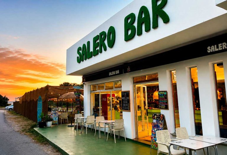 salero beach bar 2 768x525